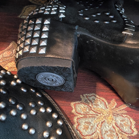 Old Gringo Double D Ranch Black Studded Heeled Boots - Picture 4 of 16